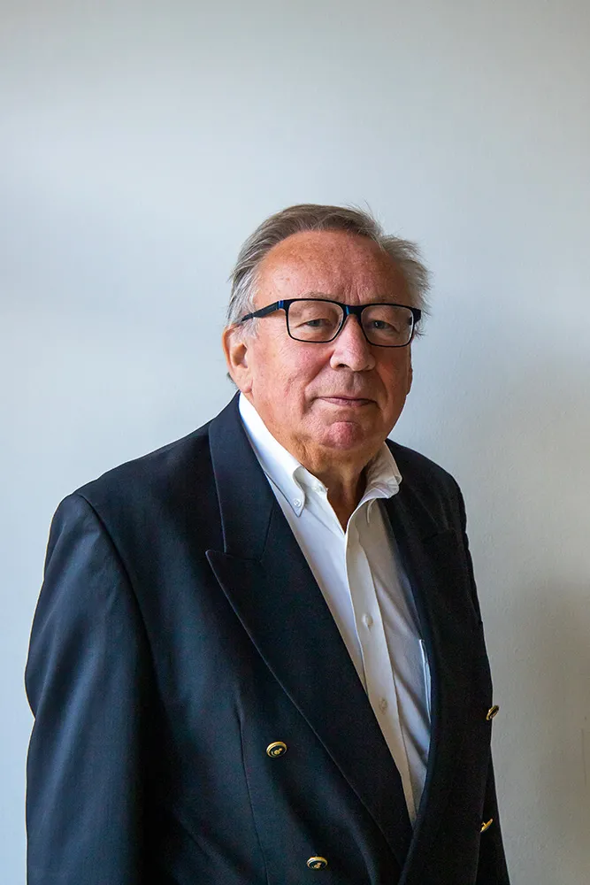 Maestro Abogado Steen KLEIN