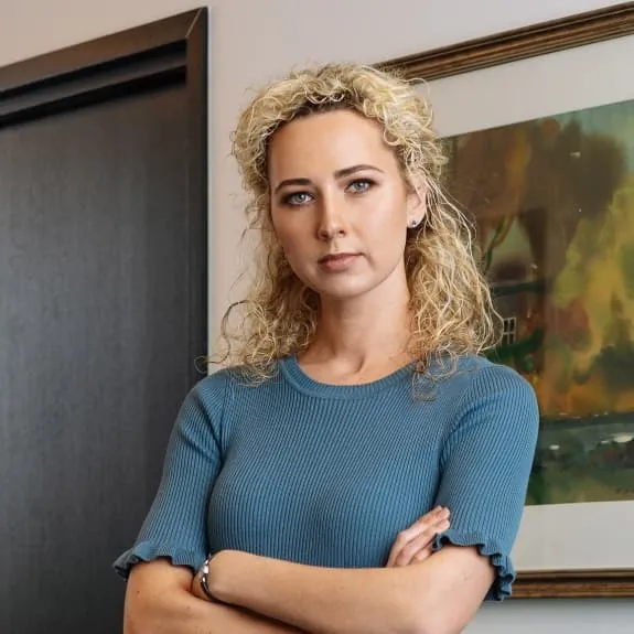 Master Anwalt Viktoria IVANOVA