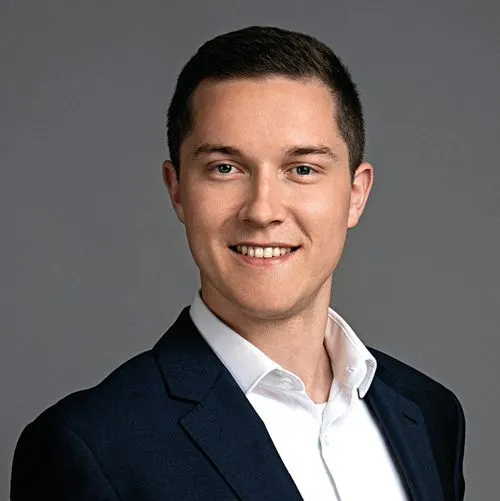 Master Lawyer Tomas Kral