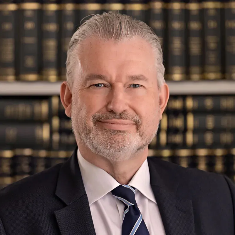 Maestro Abogado Martin DONOGHUE