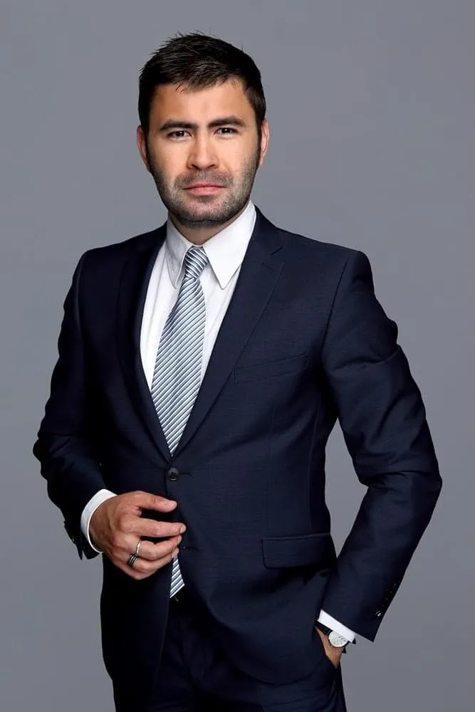 Maestro Abogado Illia Antonov