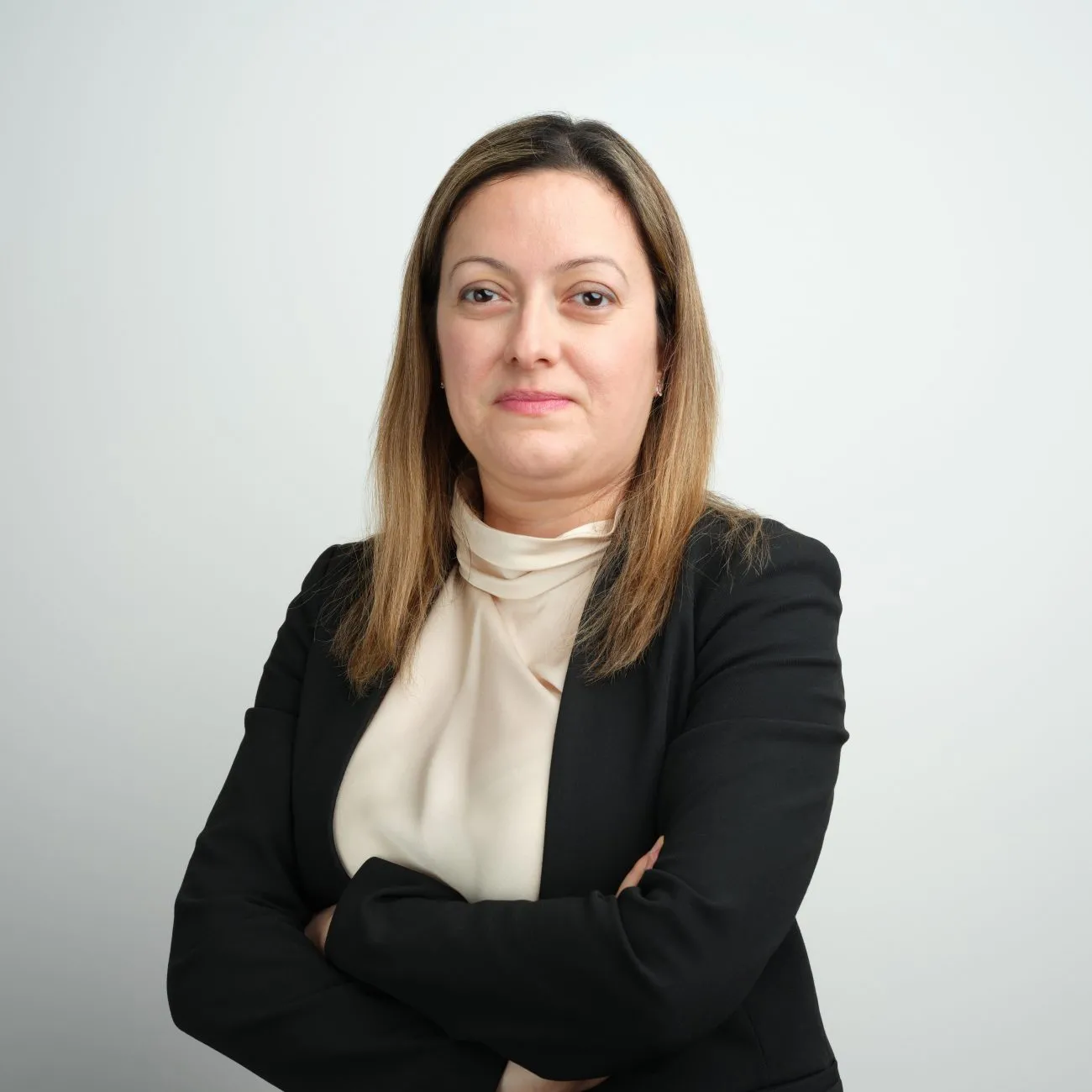Master Lawyer Teni SHAHIEAN
