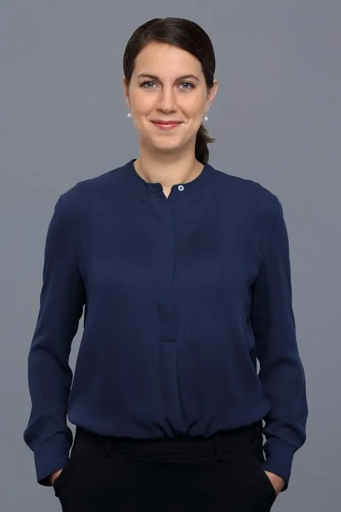 Maestro Abogado Martina Javorova