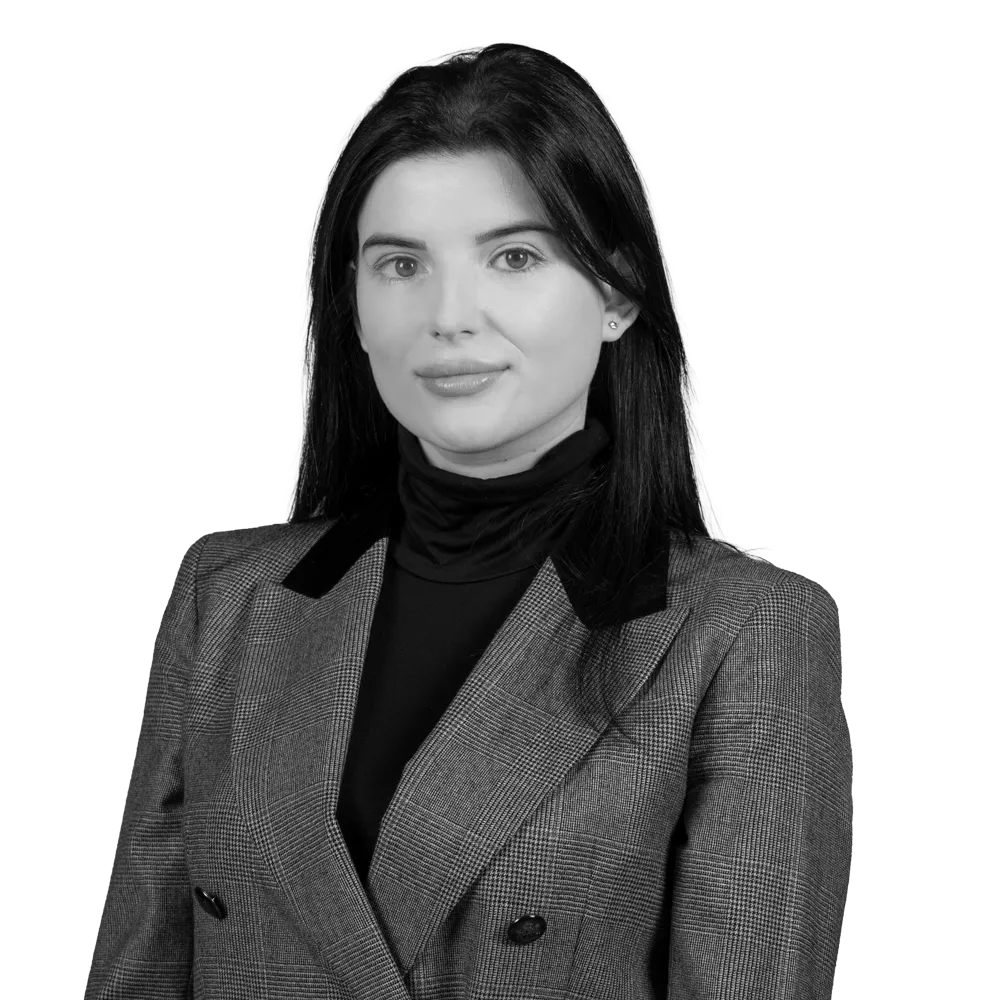 Maestro Abogado Sara SENJAK