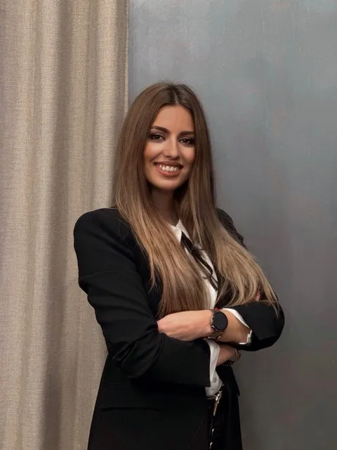 Maestro Abogado Nora ERCEG