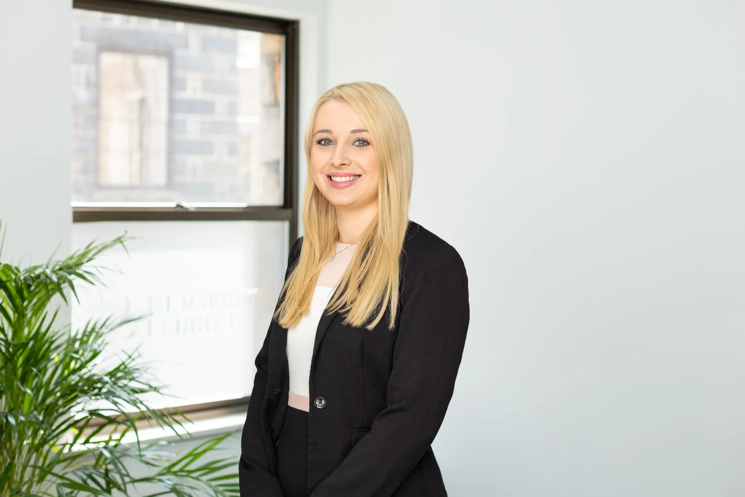 Maître Avocat Charlotte TOMLINSON