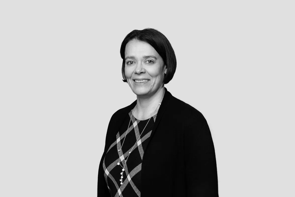 Master Anwalt Leena LINDBERG
