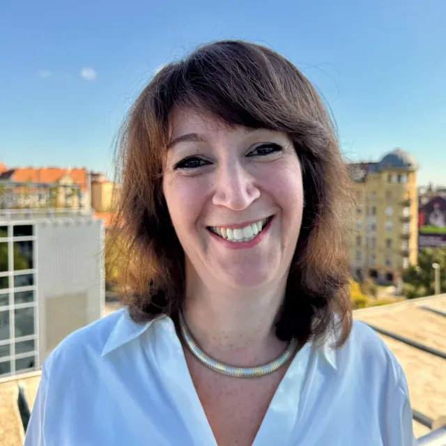 Meester Advocaat Roder Esther Földes