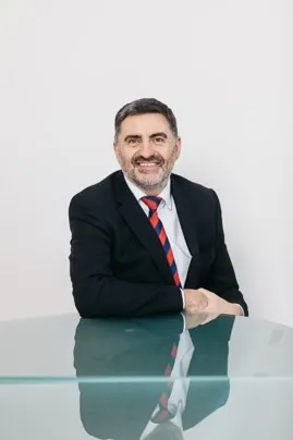 Master Anwalt Nigel M. CORDWELL