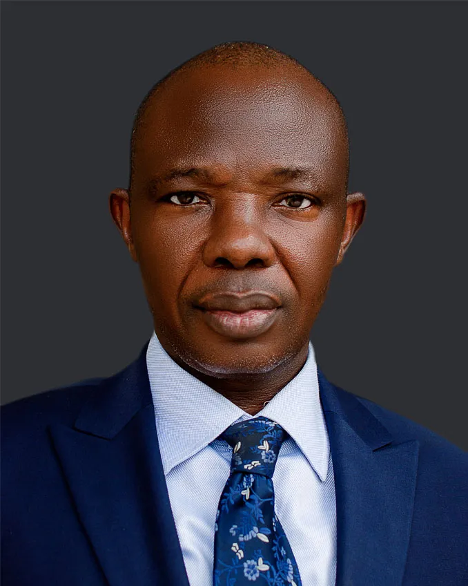 Master Anwalt Peter OLUWASEUN OLOMOLA