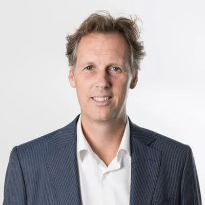 Maestro Abogado Hans BOS