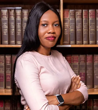Meester Advocaat Ufuoma OVERSUOR