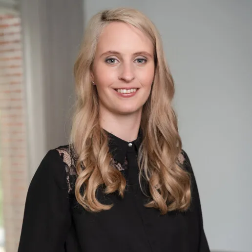 Master Lawyer Nathalie VAN DER JAGT