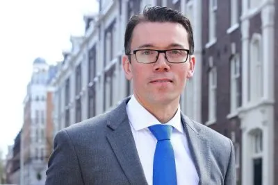 Master Anwalt Youri BENJAMINS