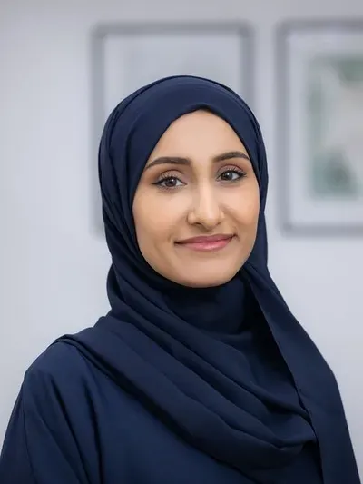 Maestro Abogado Fatma Al Hashami