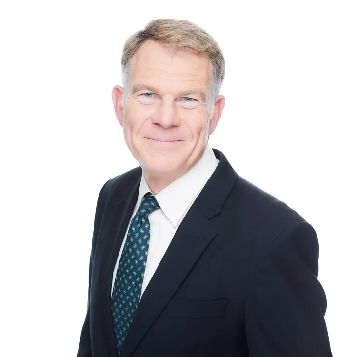Master Anwalt Christophe SCHOLEFIELD