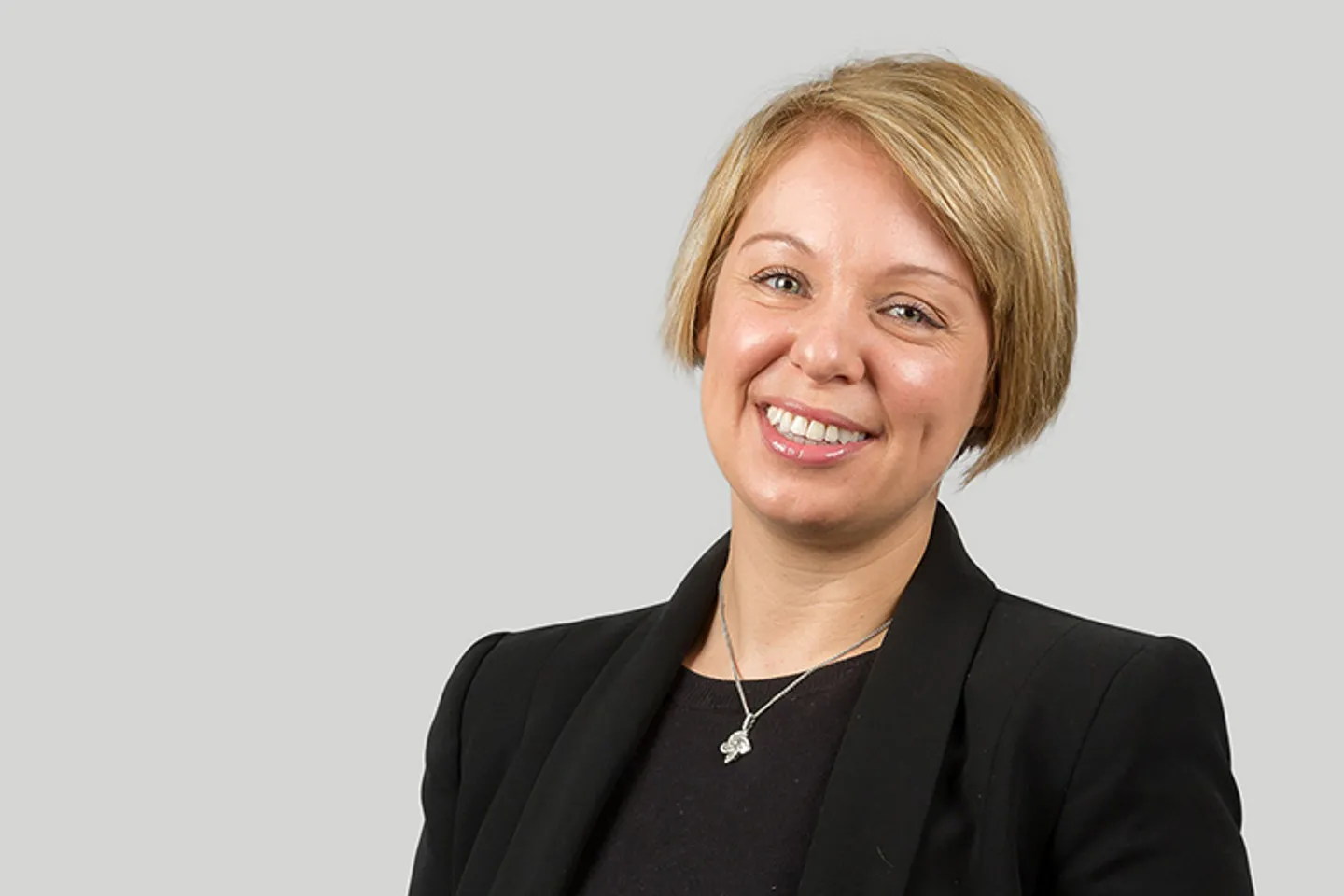 Maître Avocat Lucy CHAMBERS