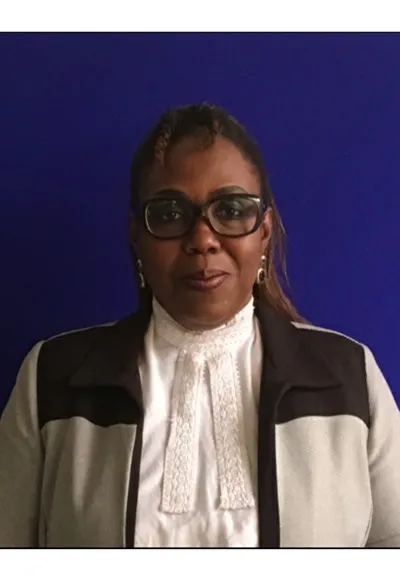 Maestro Avvocato Monica AKINULI