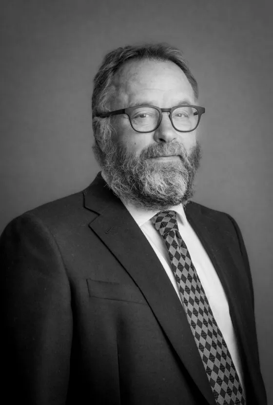 Maestro Abogado Jostein SUNDVOR