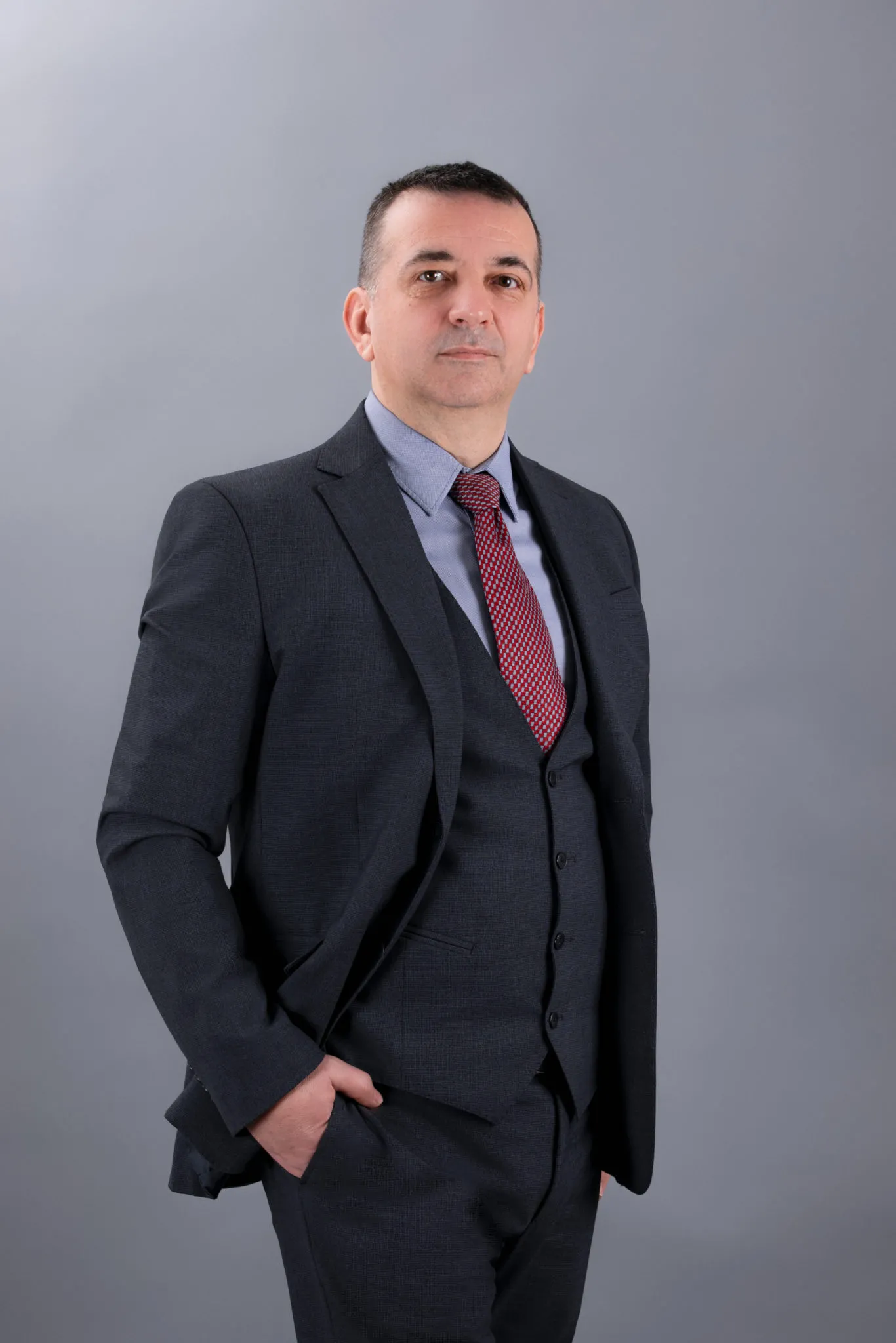 Maestro Avvocato Darko NIKODINOVSKI