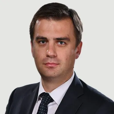 Maestro Abogado Stefan NAUNOV