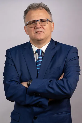Maestro Abogado Valentin PEPELJUGOSKI