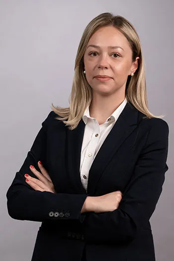 Maestro Abogado Ana PEPELJUGOSKA