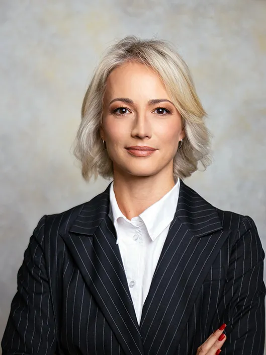 Maestro Abogado Dora HANŽEKOVIĆ ZUŽA
