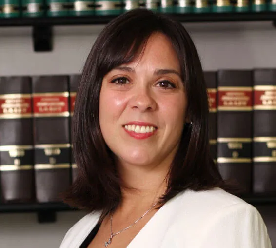 Maestro Abogado Romina IANNELLO