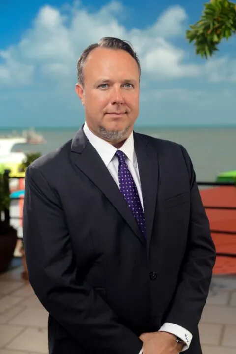 Maître Avocat Ryan J. WROBEL