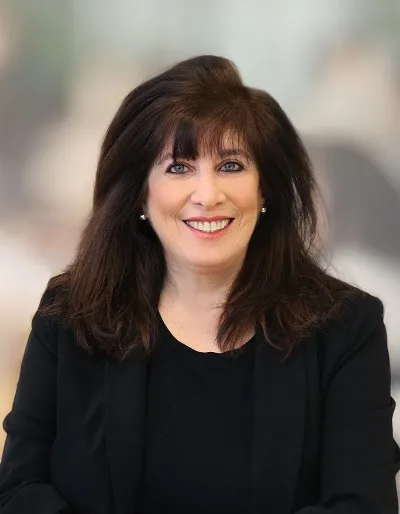 Maestro Abogado Carol F. DREZNICK