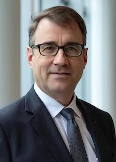 Maestro Avvocato Paul F. SERKLAND