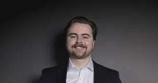 Maestro Avvocato Benjamin HOLMES