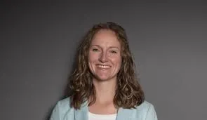 Maestro Avvocato Hannah MCLEAN