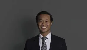 Maestro Avvocato Jonathan TAY