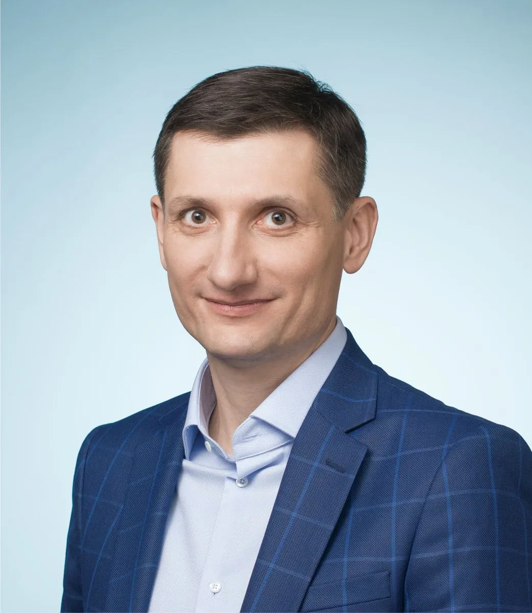 Maestro Abogado Maksim KOSACHEV