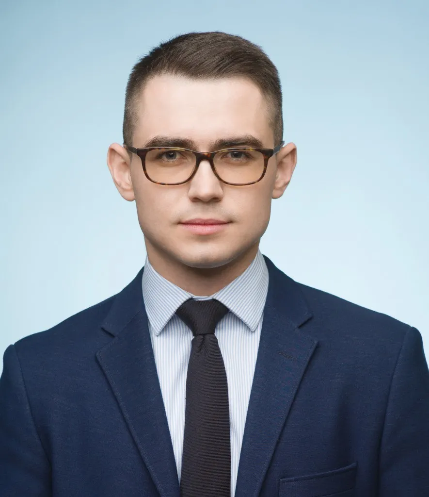 Maestro Abogado Alexey KOROL