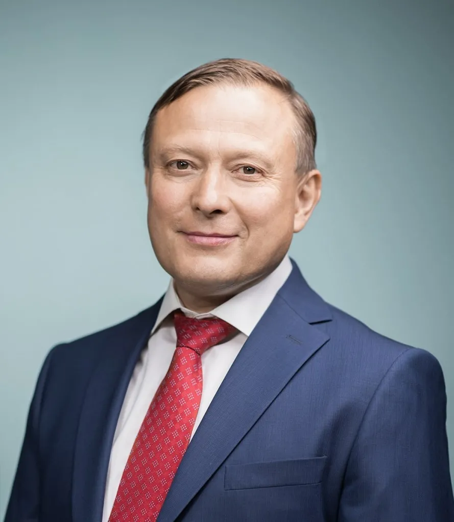 Master Anwalt Mikhail KOSTYUKOV