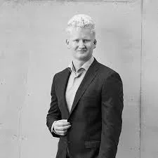 Master Lawyer Andreas TÄLLBERG