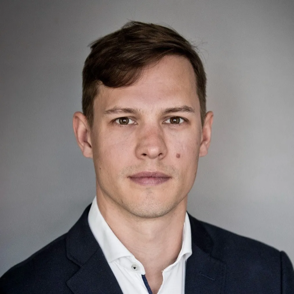 Maestro Abogado Frederik FAGERLUND