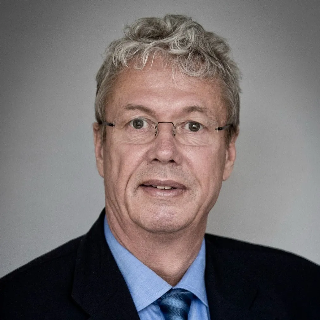 Master Lawyer Philip DELEURAN